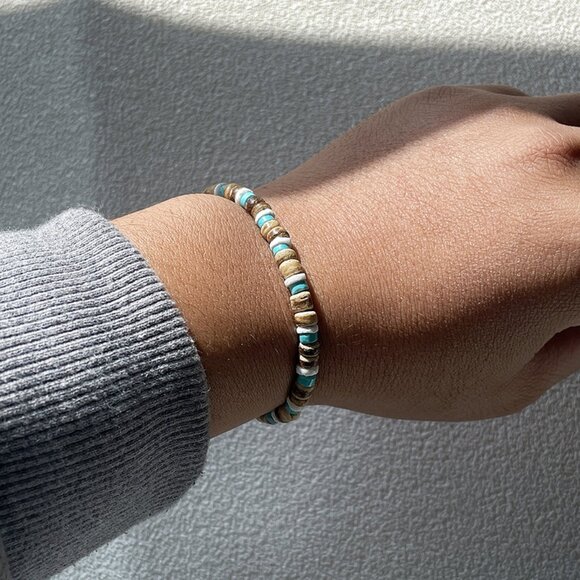 Bohemian Turquoise Coconut Shell Necklace & Bracelet Set- Unisex - Picture 3 of 5